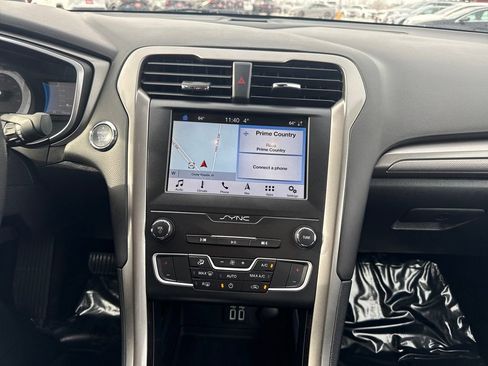 Used 2019 Ford Fusion SE image 29