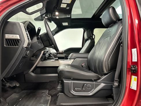 Used 2016 Ford F150 Platinum w/ Equipment Group 701A Luxury image 19