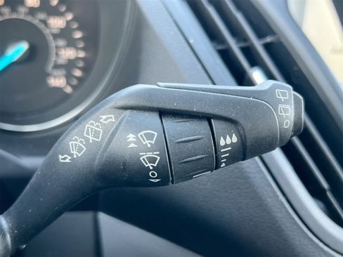 Used 2019 Ford Escape SEL image 25