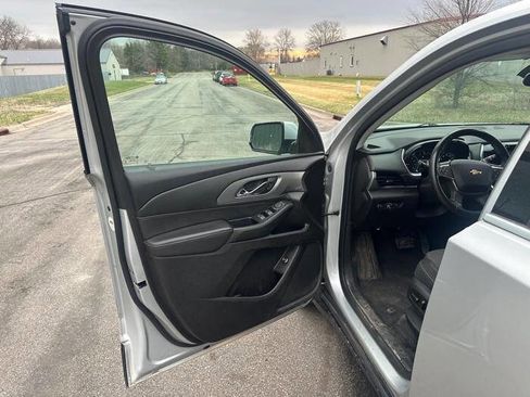 Used 2019 Chevrolet Traverse LT image 21