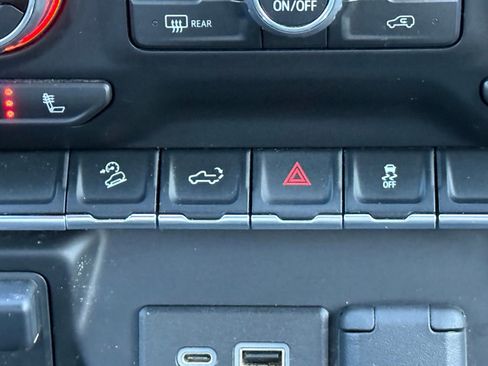 Used 2021 Chevrolet Silverado 1500 LT Trail Boss image 24