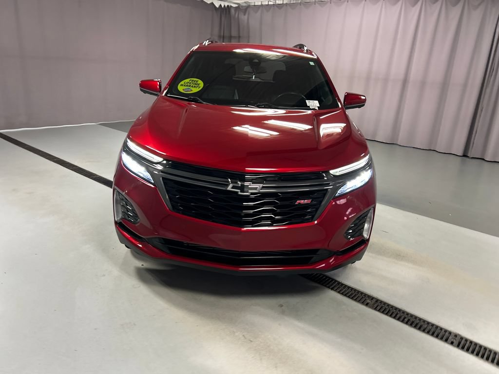 Used 2022 Chevrolet Equinox RS w/ RS Leather Package FWD image 2