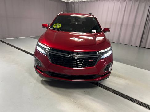 Used 2022 Chevrolet Equinox RS w/ RS Leather Package FWD image 2