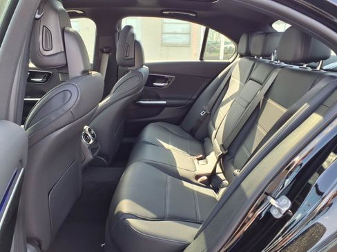 Used 2025 Mercedes-Benz C 300 4MATIC Sedan image 13