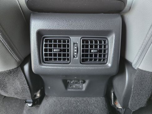 Used 2025 Toyota Camry SE w/ Convenience Package FWD image 26