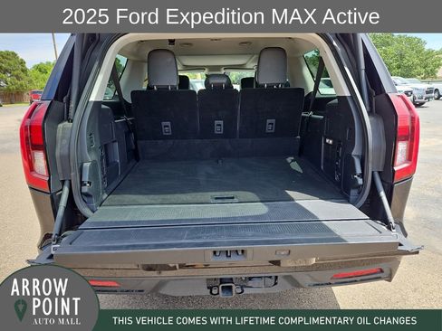Used 2025 Ford Expedition Max Active AWD/4WD image 17