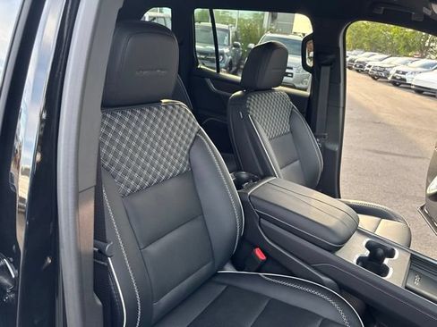 Used 2026 GMC Acadia Denali w/ Super Cruise Package AWD/4WD image 39