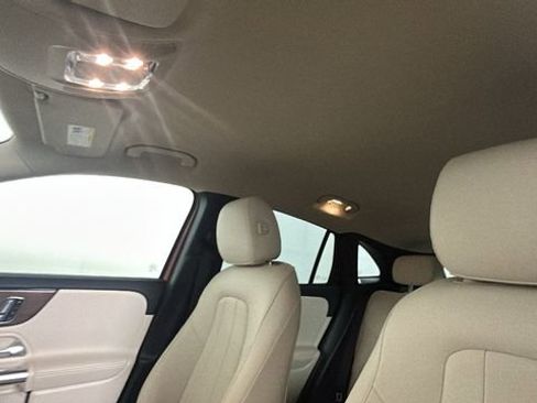 Used 2021 Mercedes-Benz GLA 250 4MATIC image 13