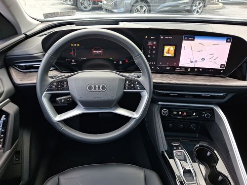 Used 2025 Audi Q5 Premium w/ Premium Plus AWD/4WD image 12