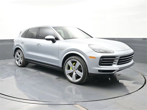 Used 2022 Porsche Cayenne E-Hybrid image 21