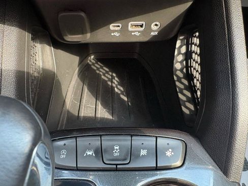 Used 2023 Chevrolet TrailBlazer ACTIV w/ Convenience Package FWD image 18