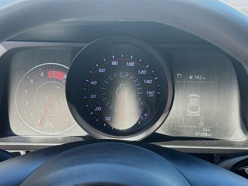 Used 2023 Hyundai Elantra SE w/ Cargo Package image 11