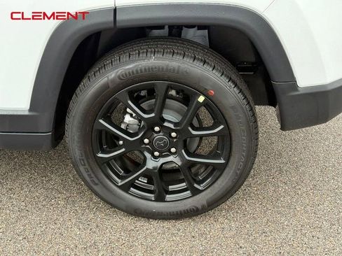 New 2026 Jeep Compass Latitude image 4