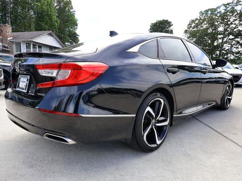 Used 2018 Honda Accord Touring image 7