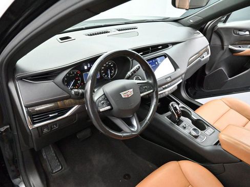 Certified 2022 Cadillac XT4 Premium Luxury w/ Enhanced Visibility Package AWD/4WD image 14
