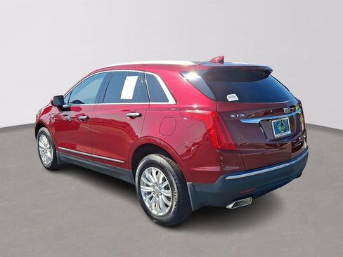 Used 2017 Cadillac XT5 FWD image 4