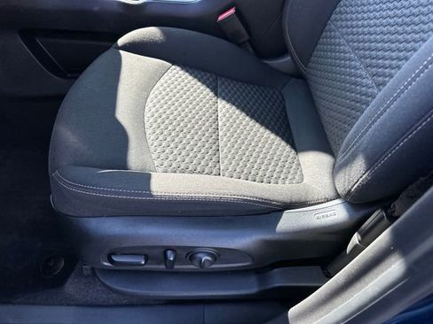 Used 2020 GMC Terrain SLE w/ Driver Convenience Package image 11