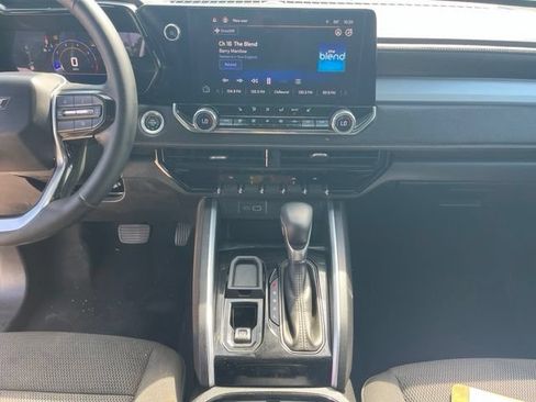 Used 2023 Chevrolet Colorado LT w/ LT Convenience Package II RWD image 8