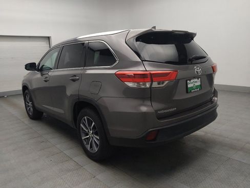 Used 2019 Toyota Highlander XLE image 5