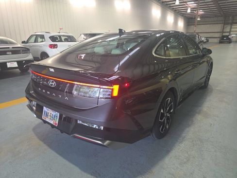 Used 2025 Hyundai Sonata SEL FWD image 9
