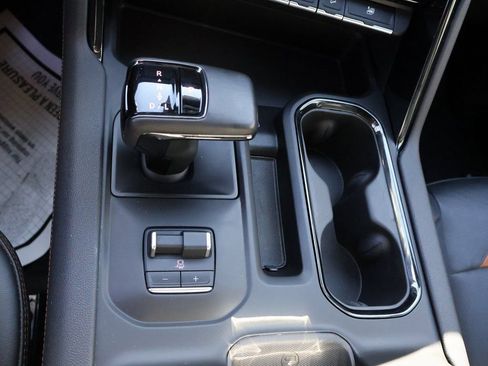 Used 2022 GMC Sierra 1500 AT4 w/ AT4 Premium Package image 36