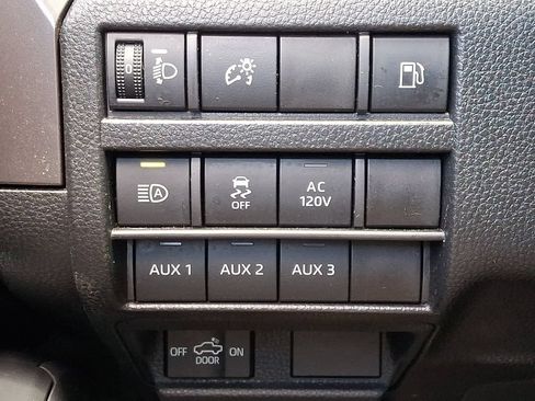 Used 2025 Toyota Tacoma TRD Sport w/ TRD Sport Upgrade Package AWD/4WD image 24