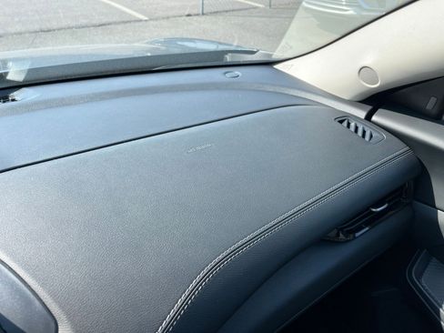 Used 2025 Nissan Sentra SV image 34