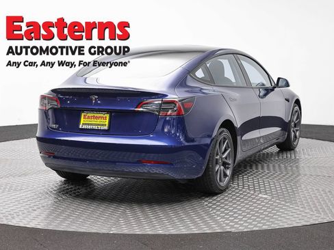 Used 2023 Tesla Model 3 Standard Range RWD image 5