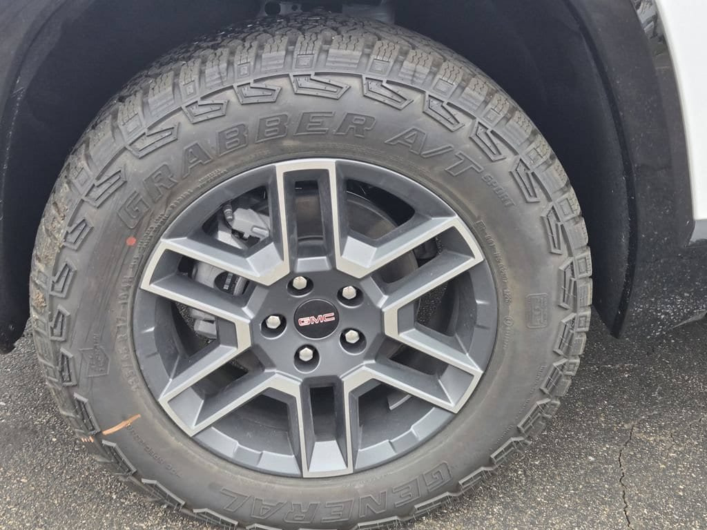 New 2027 GMC Terrain AT4 w/ Convenience Package III AWD/4WD image 7