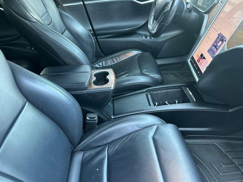 Used 2017 Tesla Model S 75 RWD image 30