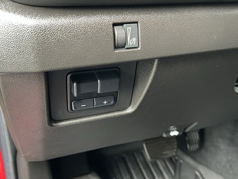 Certified 2024 Chevrolet Colorado Z71 w/ Z71 Convenience Package 2 image 29