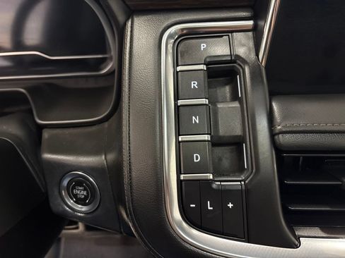 Used 2023 Chevrolet Suburban High Country AWD/4WD image 20