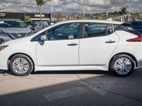 Used 2024 Nissan Leaf S image 8