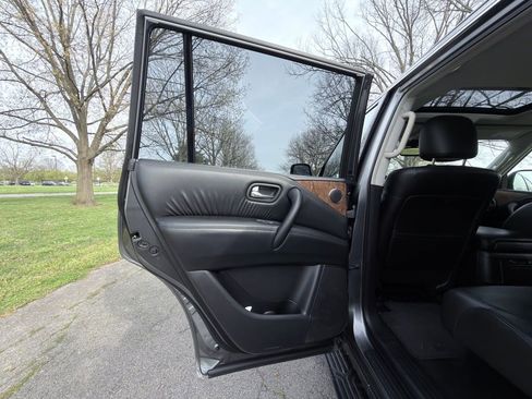Used 2021 Nissan Armada SL w/ Captain's Chairs Package AWD/4WD image 25