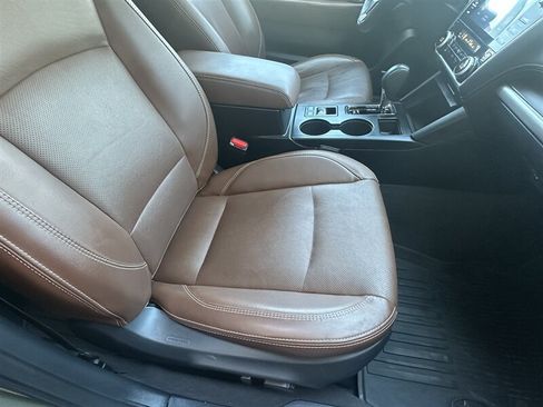 Used 2019 Subaru Outback 2.5i Touring w/ Popular Package #3A AWD/4WD image 34