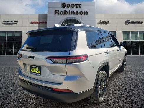 New 2025 Jeep Grand Cherokee L Limited image 4