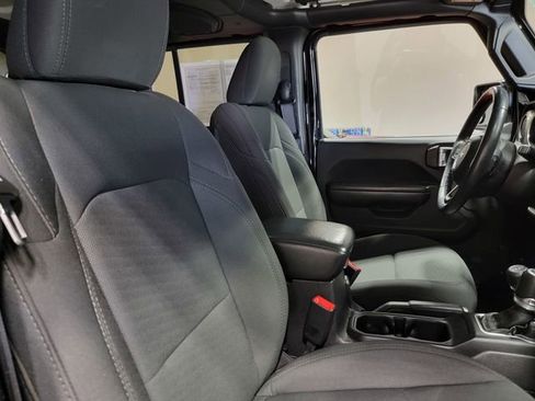 Used 2018 Jeep Wrangler Unlimited Sport S AWD/4WD image 15