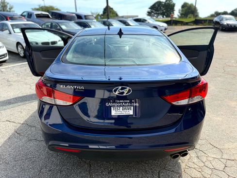 Used 2013 Hyundai Elantra SE image 25