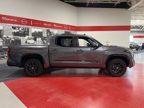 Used 2024 Toyota Tundra Platinum AWD/4WD image 2