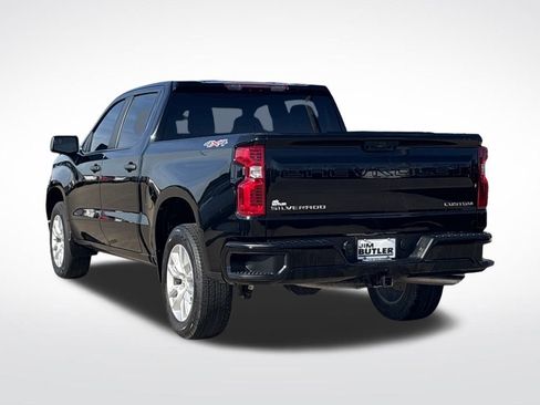 Used 2022 Chevrolet Silverado 1500 Custom image 4