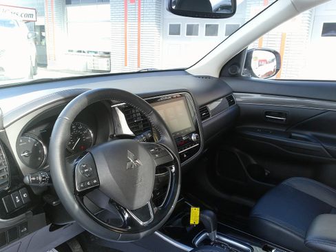 Used 2020 Mitsubishi Outlander SEL image 21
