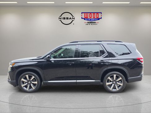 Used 2025 Honda Pilot Touring image 5