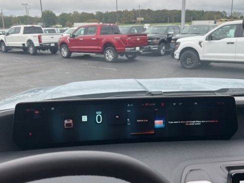 New 2025 Ford Expedition Active image 14