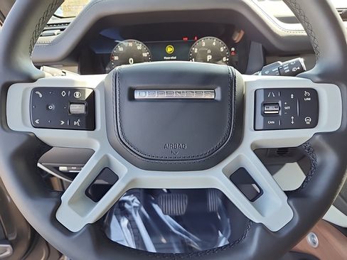 New 2024 Land Rover Defender 110 SE image 16