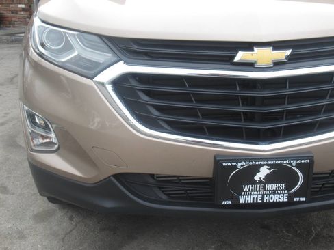 Used 2018 Chevrolet Equinox LT AWD/4WD image 2