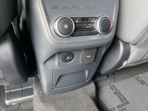 New 2026 Ford Explorer Active w/ Active Comfort Package AWD/4WD image 17