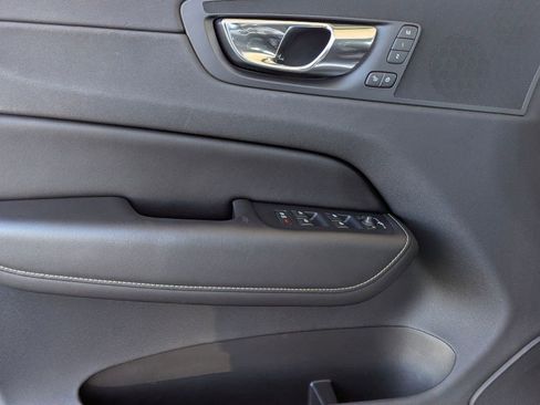 Used 2018 Volvo XC60 T6 R-Design w/ Convenience Package image 13