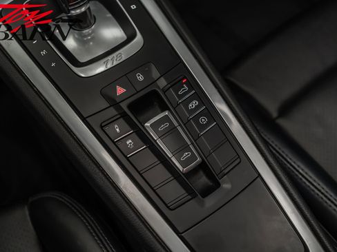 Used 2017 Porsche 718 Boxster S image 46