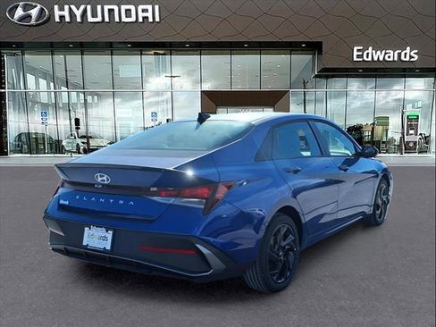 New 2026 Hyundai Elantra Sport image 7