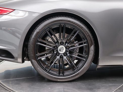 Used 2017 Porsche 911 Carrera image 22